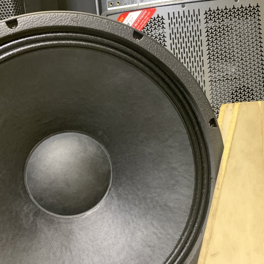 Bass 40 Coil 75 XD15751 – Sức Mạnh Âm Trầm Đỉnh Cao Cho Dàn Loa